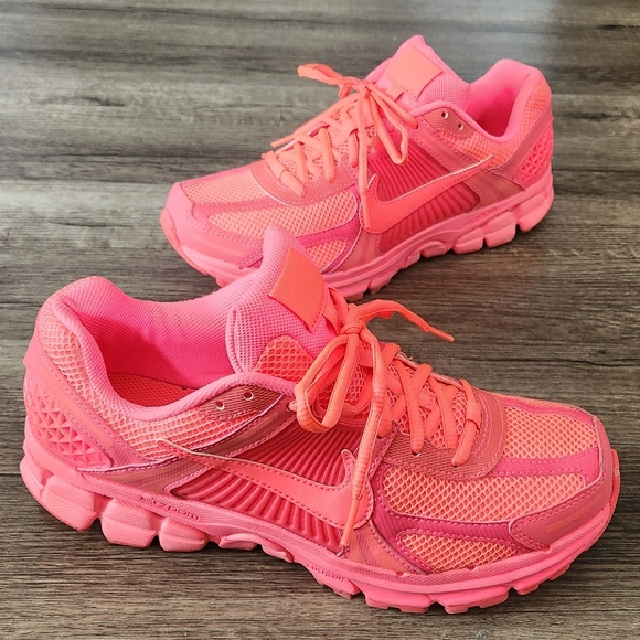 *EXCELLENT* Nike Vomero 5 Men's Size 8.5 Hot Punch Bright Vibrant Neon Hot Pink